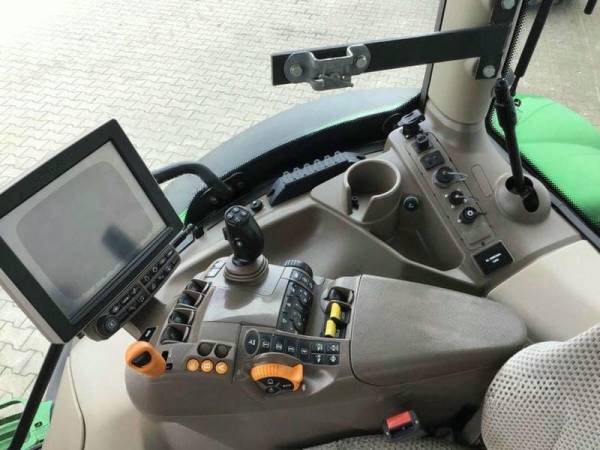 Трактор John Deere 6155 R (2015)