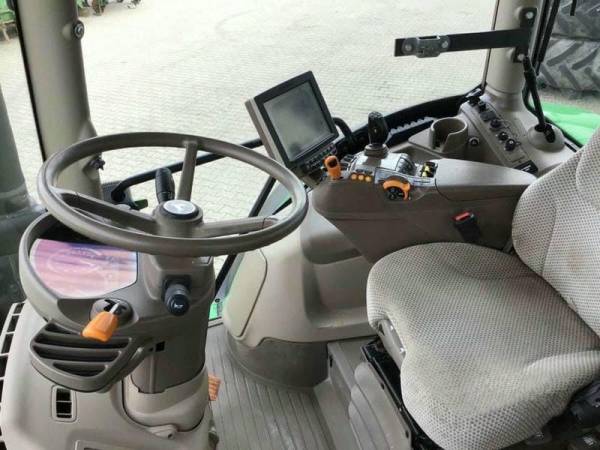 Трактор John Deere 6155 R (2015)