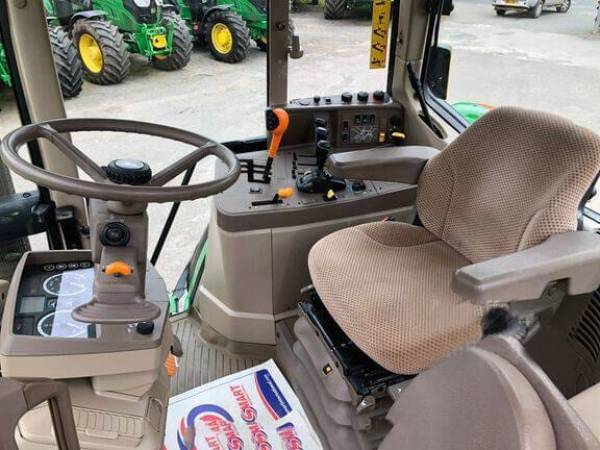 Трактор John Deere 6150M (2015)