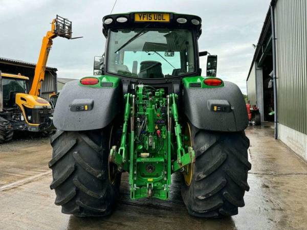 Трактор John Deere 6215R (2015)