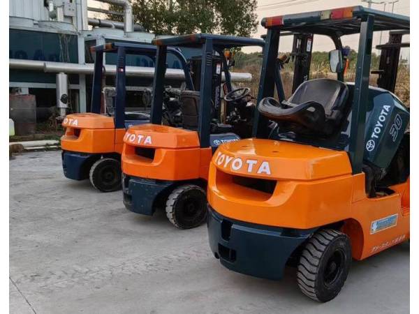 Мини - погрузчик  Toyota FD30 (2019)
