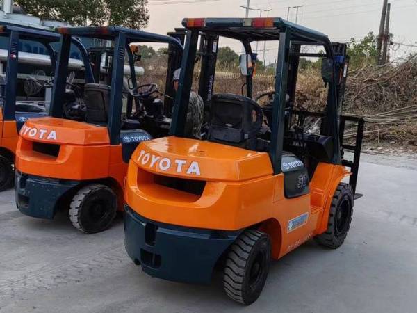 Мини - погрузчик  Toyota FD30 (2019)