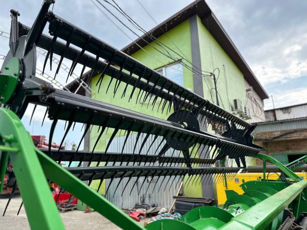 Жатка John Deere 915F