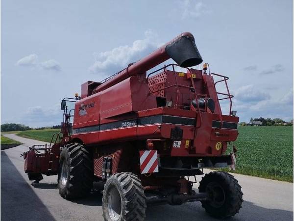Комбайн Case IH 2388 (2004)