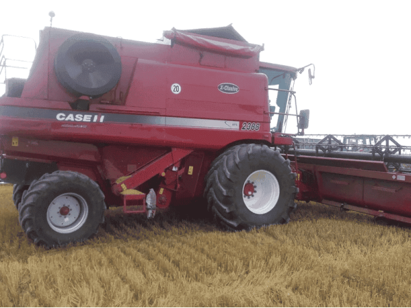 Комбайн Case IH 2388 (2004)