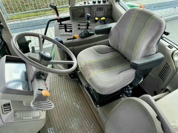 Трактор John Deere 6230 (2010)