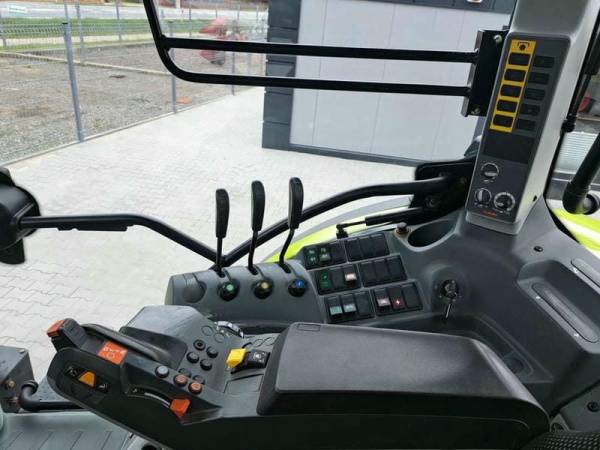 Трактор Claas Arion 620 (2016)