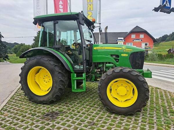 Трактор John Deere 5083E (2013)
