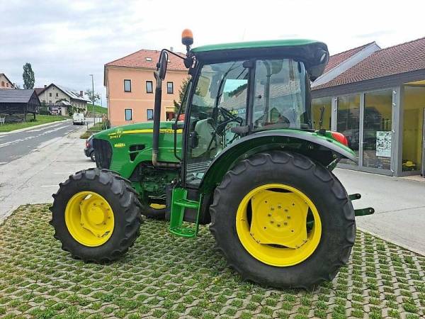 Трактор John Deere 5083E (2013)