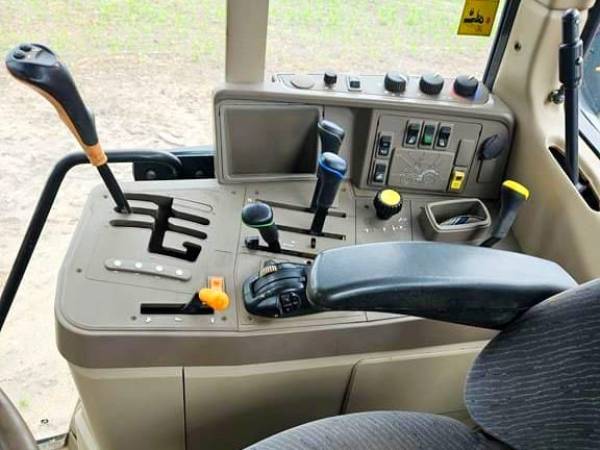 Трактор John Deere 6930 (2009)