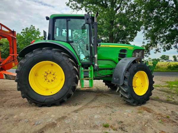 Трактор John Deere 6930 (2009)