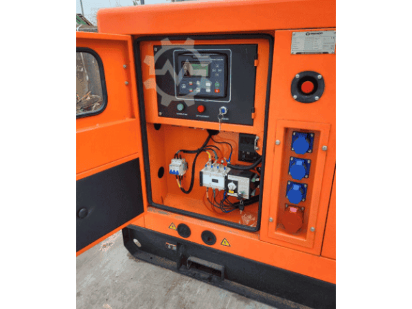 Дизельний генератор Daewoo DAGFS-25 (20 кВт)