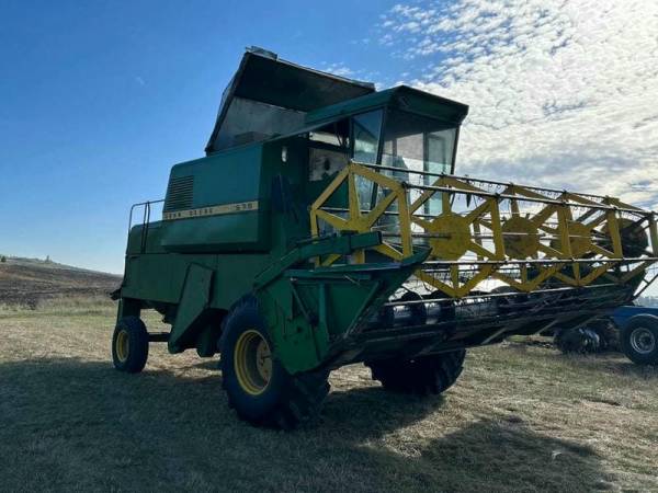 Комбайн John Deere 975 (1986)