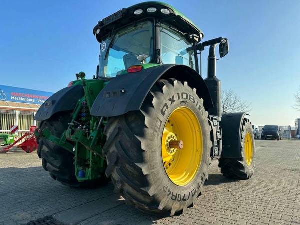  Трактор John Deere 7290R (2016)