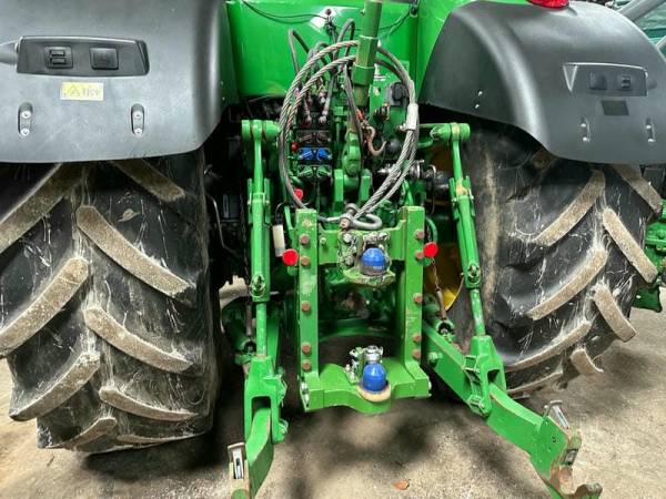 Трактор John Deere 8320R (2014)