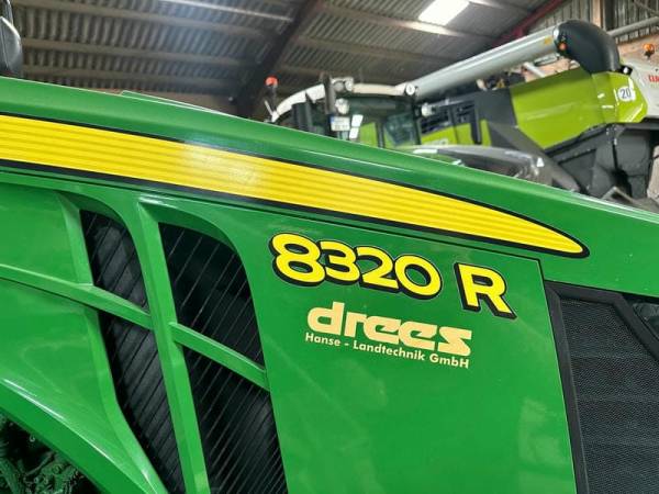 Трактор John Deere 8320R (2014)
