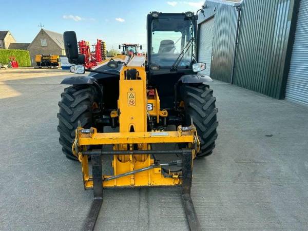 Навантажувач JCB 531-70