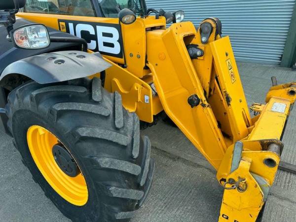 Навантажувач JCB 531-70