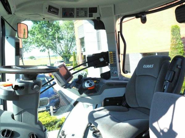 Трактор Claas Axion 830 (2016)