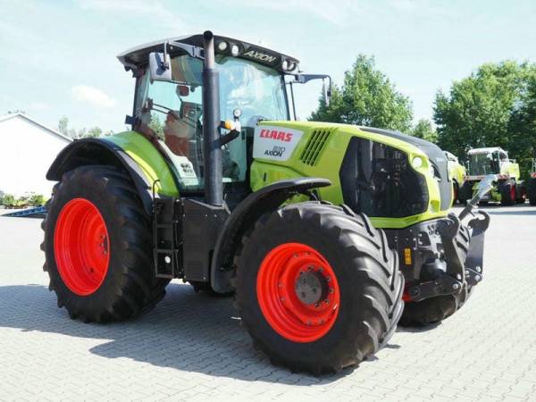 Трактор Claas Axion 830 (2016)