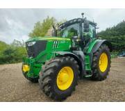 Трактор John Deere 6215R