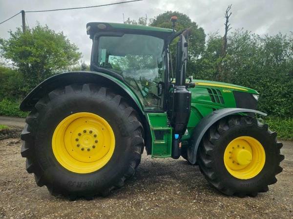 Трактор John Deere 6215R (2018)