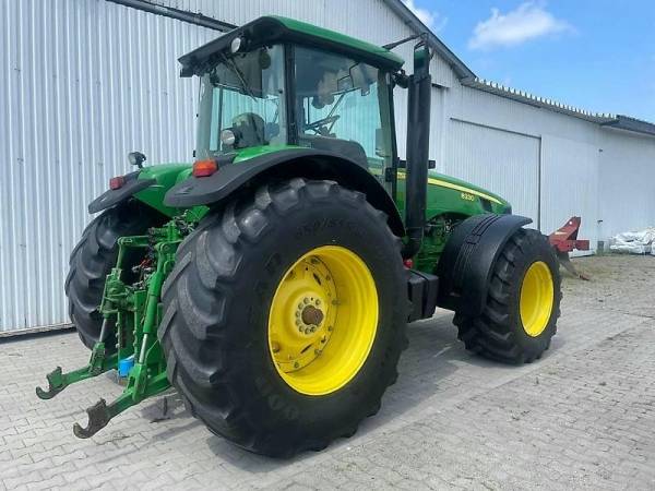 Трактор John Deere 8330 (2007)