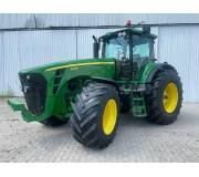 Трактор John Deere 8330