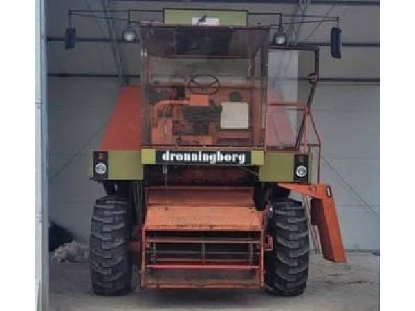 Комбайн Dronningborg D7000 (1984)