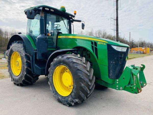 Трактор John Deere 8370R (2014)