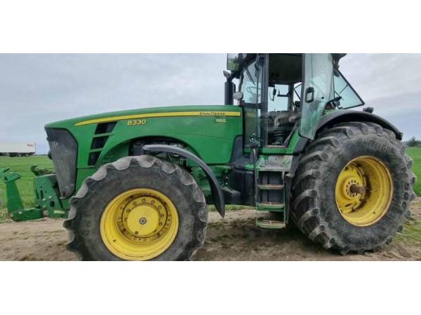 Трактор John Deere 8330 (2008)