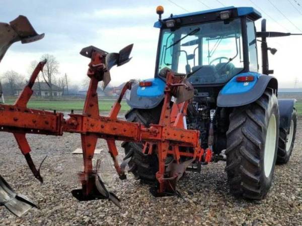 Трактор New Holland TM 135 (2003)