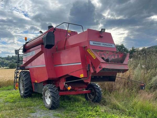 Комбайн Massey Ferguson 23 (1997)