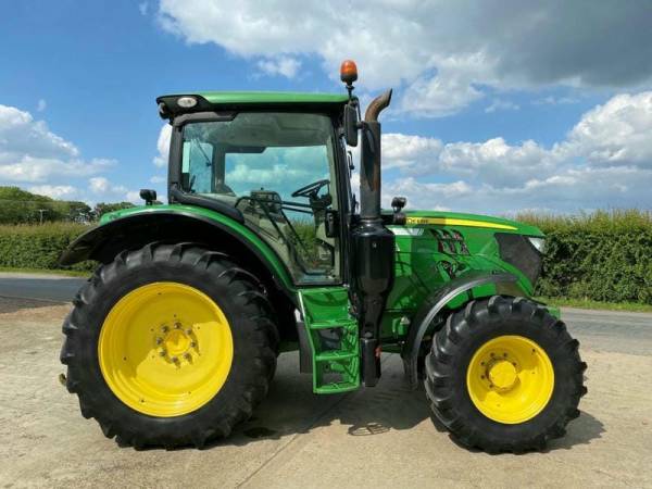 Трактор John Deere 6130R (2015)