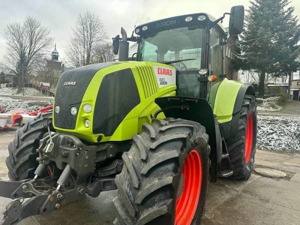 Трактор Claas Axion 820 (2011)