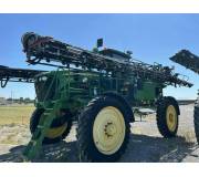 Самоходный опрыскиватель John Deere 4730