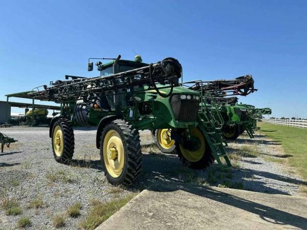 Самоходный опрыскиватель John Deere 4730 (2014)