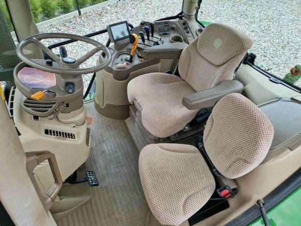 Трактор John Deere 6130R (2014)