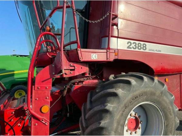 Комбайн Case IH 2388 (2000)