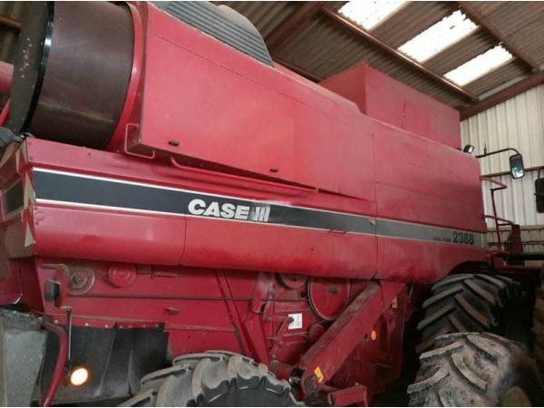 Комбайн Case IH 2388 (2002)