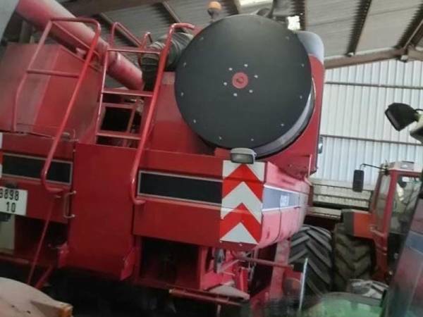 Комбайн Case IH 2388 (2002)
