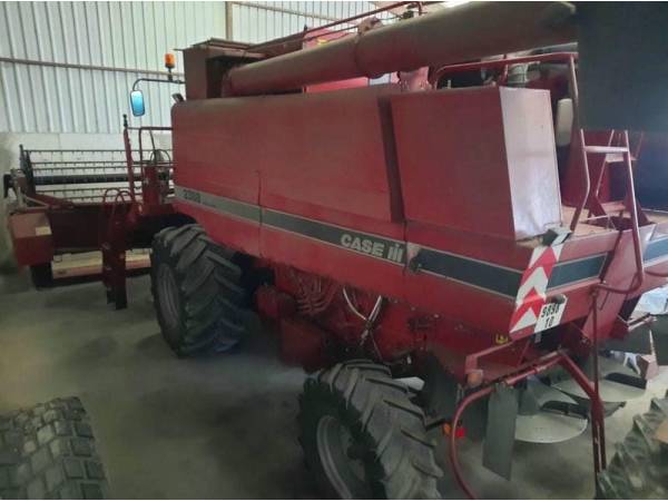 Комбайн Case IH 2388 (2002)