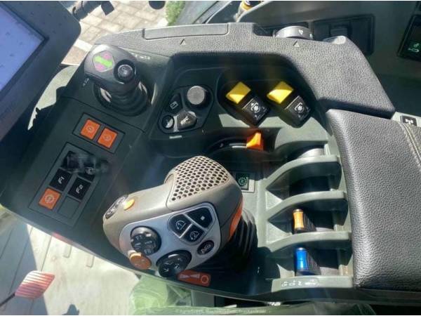Трактор Claas Axion 930 (2014)
