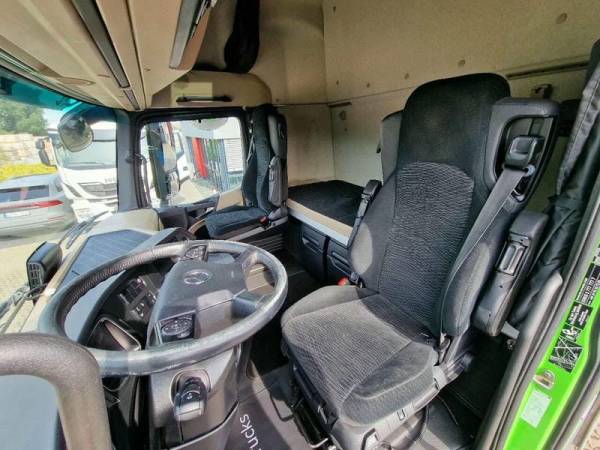Грузовик штора Mercedes-Benz Actros 2545
