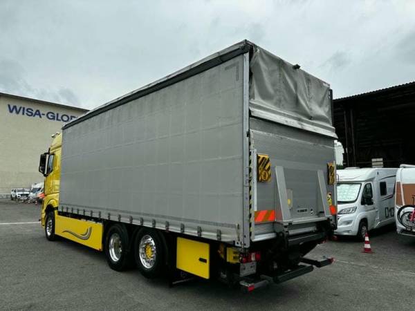 Грузовик штора Mercedes-Benz Actros 2551