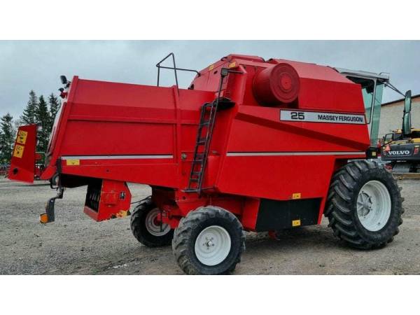 Комбайн Massey Ferguson 25 (1997)