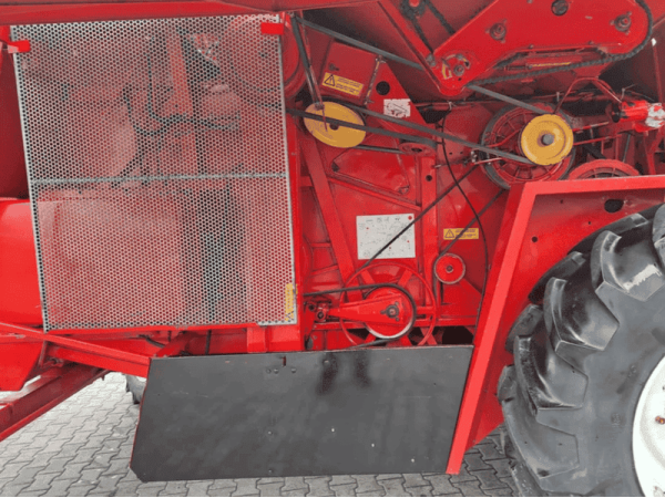 Комбайн Massey Ferguson 23 (1995)