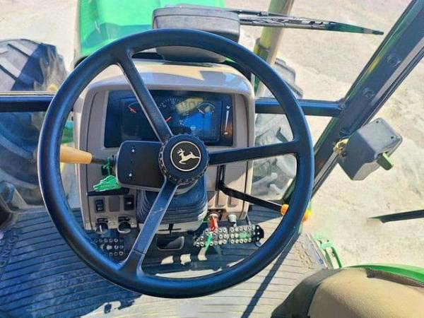 Трактор John Deere 6130D (2014)