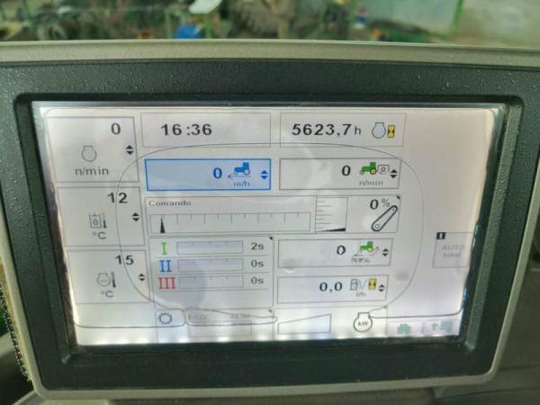 Трактор John Deere 6210R (2012)