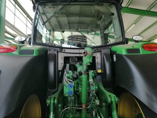 Трактор John Deere 6210R (2012)